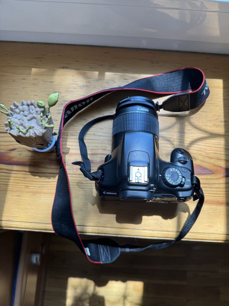 Продаю свой фотоаппарат Canon EOS 1100D