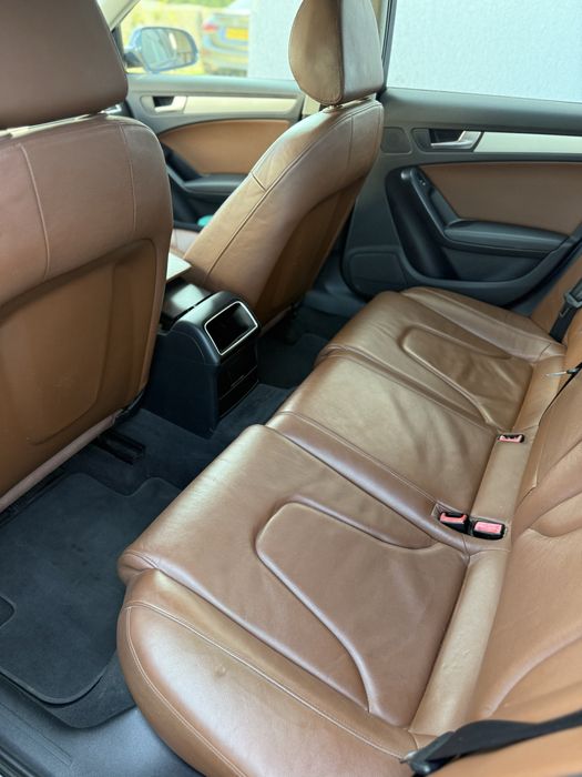 Audi A4 B8 2010 *