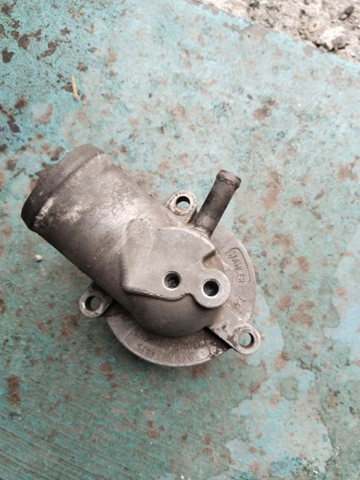 Продам термостат Мерседес 124