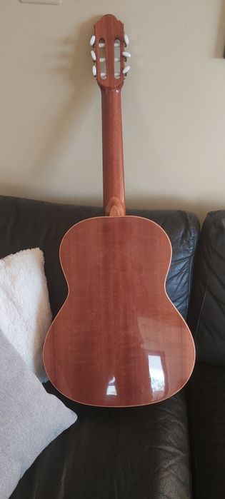 Chitară clasică Hora Reghin Cristal – sunet cald, stare impecabilă