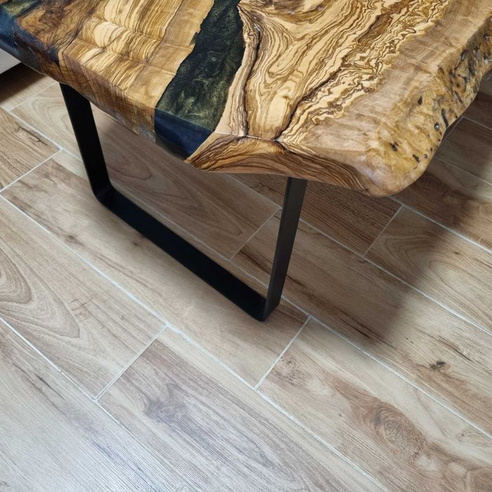 Masa din Lemn de Maslin