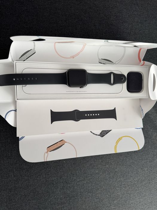 apple watch 4 LTE 44mm.