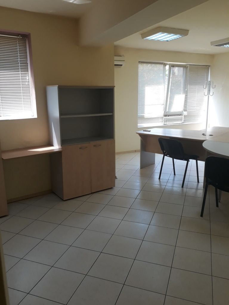 Продава се Офис в Шумен, Център - 45 кв.м за 1978 €/кв.м - Снимка #5