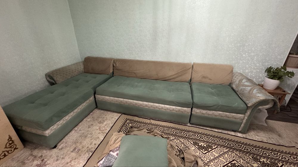 Срочно продается диван