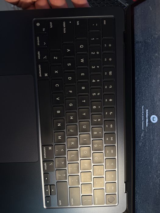 Macbook Air 13’ M2 8GB 256 Midnight Blue (Като Нов)