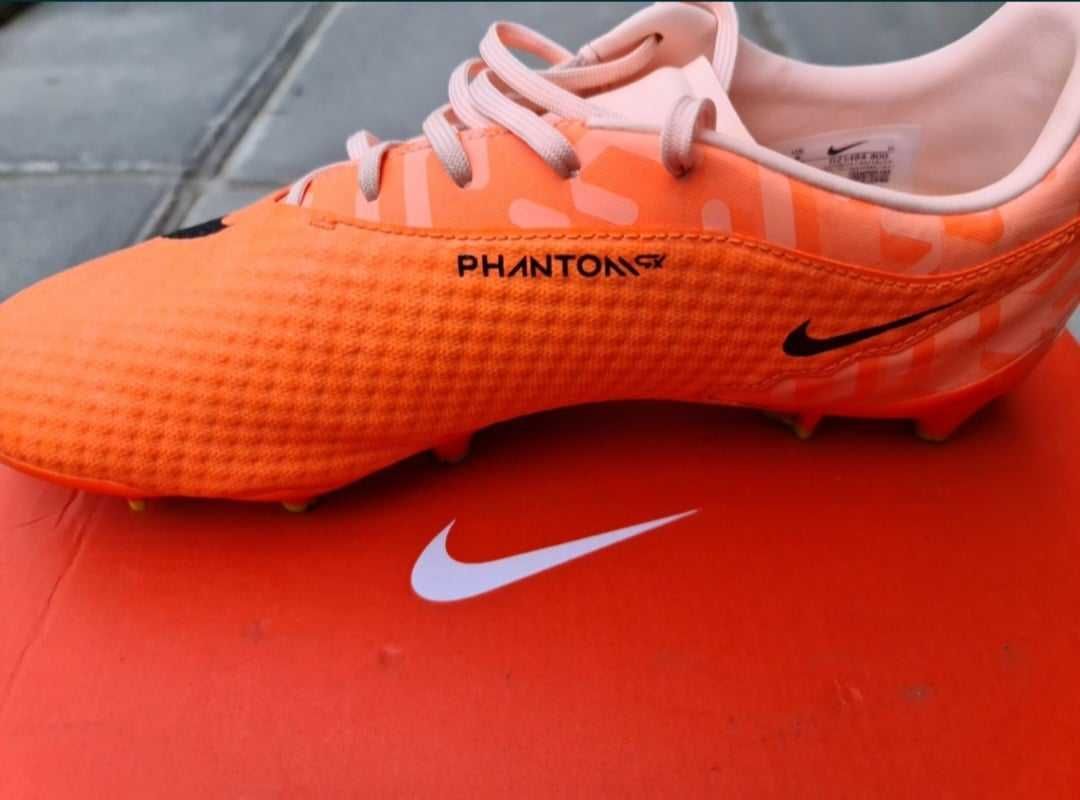 Футболни обувки Nike phantom