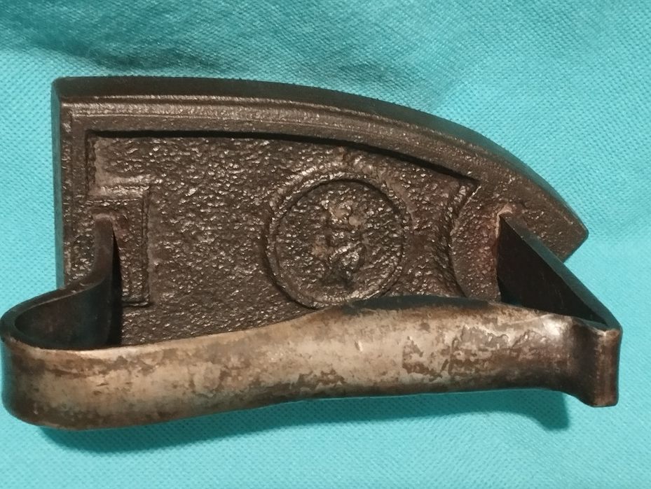 Fier de călcat  francez din fontă(1800)