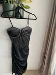 Rochie neagra scurta
