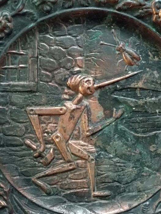 Placă de perete din cupru embosat -Pinocchio-Italia ,anii 1960-70