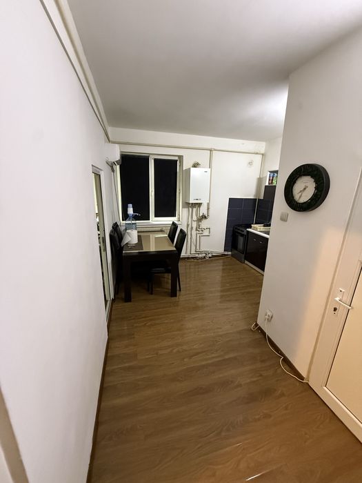 VAND garsoniera (40mp) cu 2 camere. URGENT!