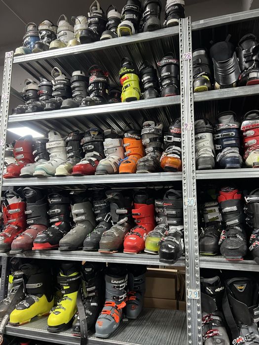 Echipamente schi ski schiuri boots clapari snowboard  burton atomic k2