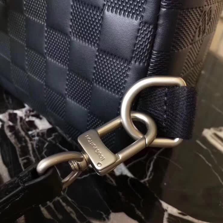 Чанта Louis Vuitton Avenue Sling bag