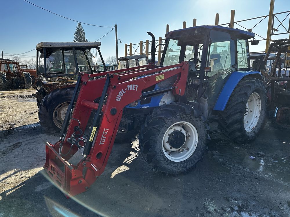 Dezmembrez New Holland TL100A