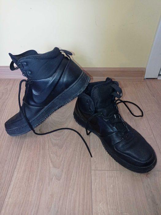 Зимни обувки Nike 42,5