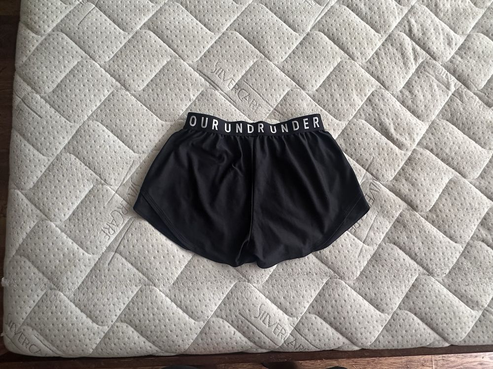 Under Armour дамски спортни къси панталони