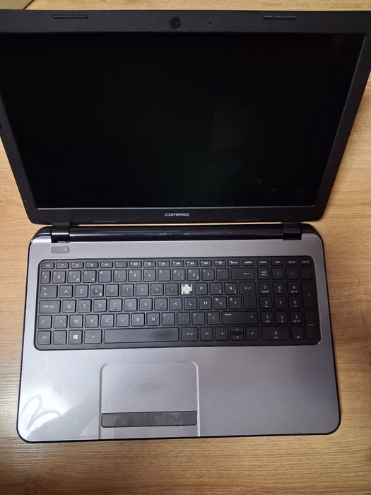 Laptop HP Compaq 15