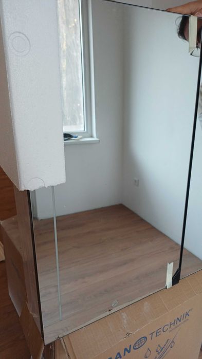 PVC комплект за баня с конзолен шкаф и горен огледален шкаф за баня