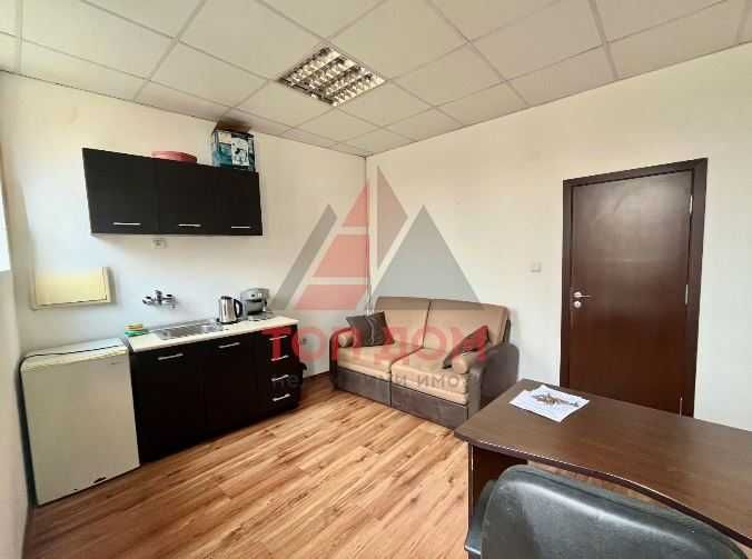 Дава се под наем Офис в Варна, Център - 130 кв.м за 1200 € - Снимка #9