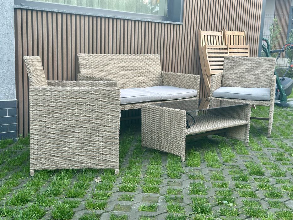 Сет градинска мебел с маса от ратан за 4 души