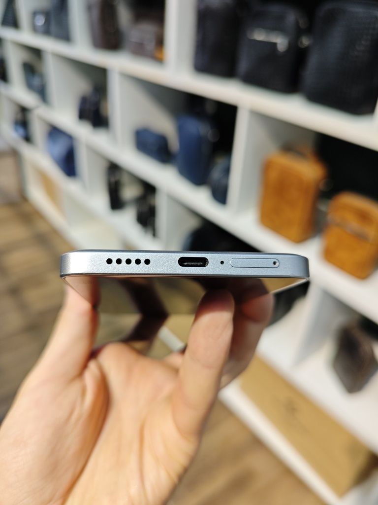 Redmi Turbo 3 (Poco F6)