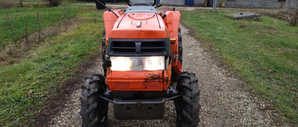 Vând tractor Kubota GL200 4x4 servodirecție