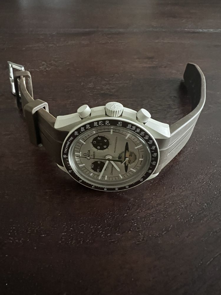 Omega x Moonswatch Saturn оригинален часовник + допълнителна каишка