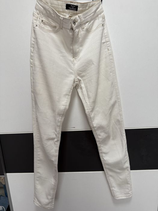 Дънки и анцуг като нови!