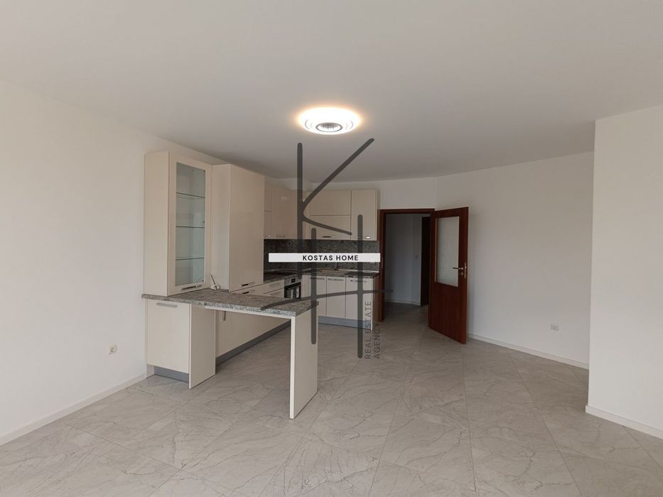 Продава се Тристаен апартамент в Варна, м-т Траката - 100 кв.м за 2300 €/кв.м - Снимка #1