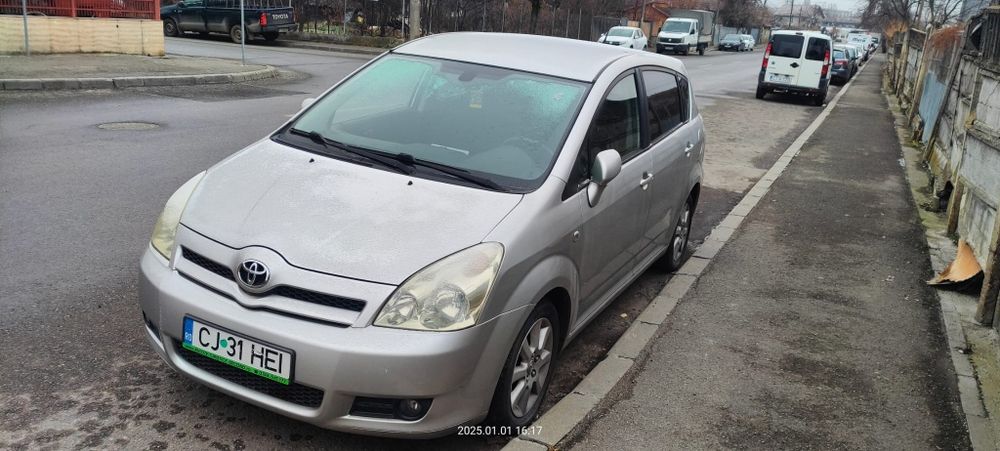 Vând Toyota Corolla Verso