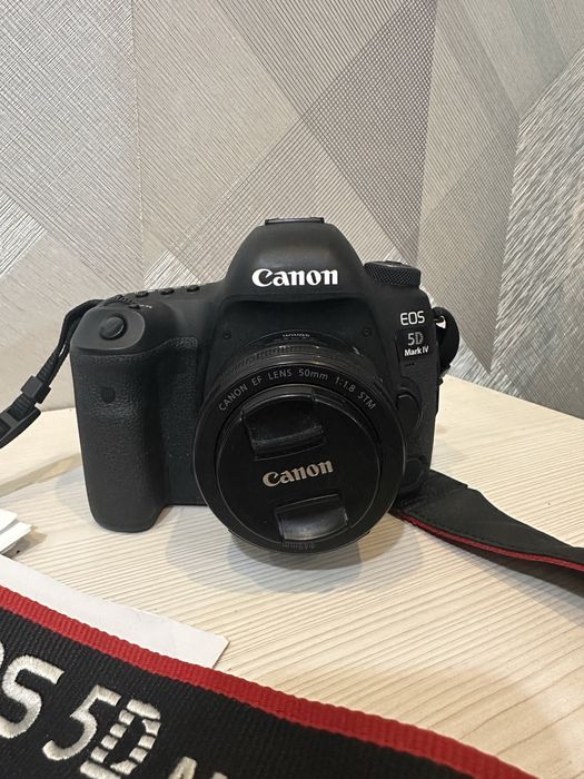 Продам фотоаппарат canon 5d mark 4