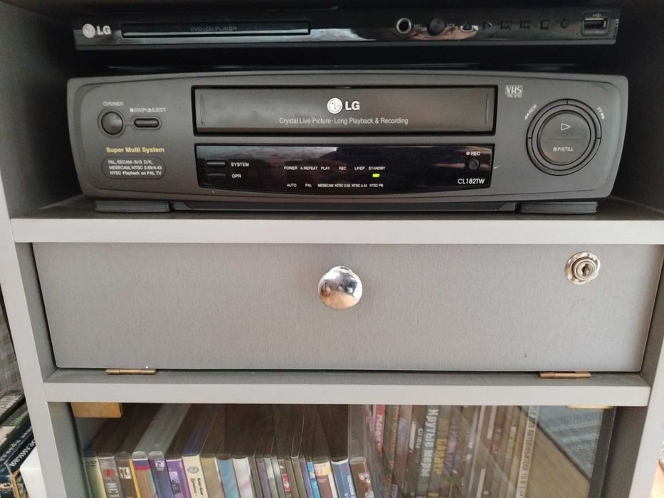 Видеоплеер LG для видеокассет VHS