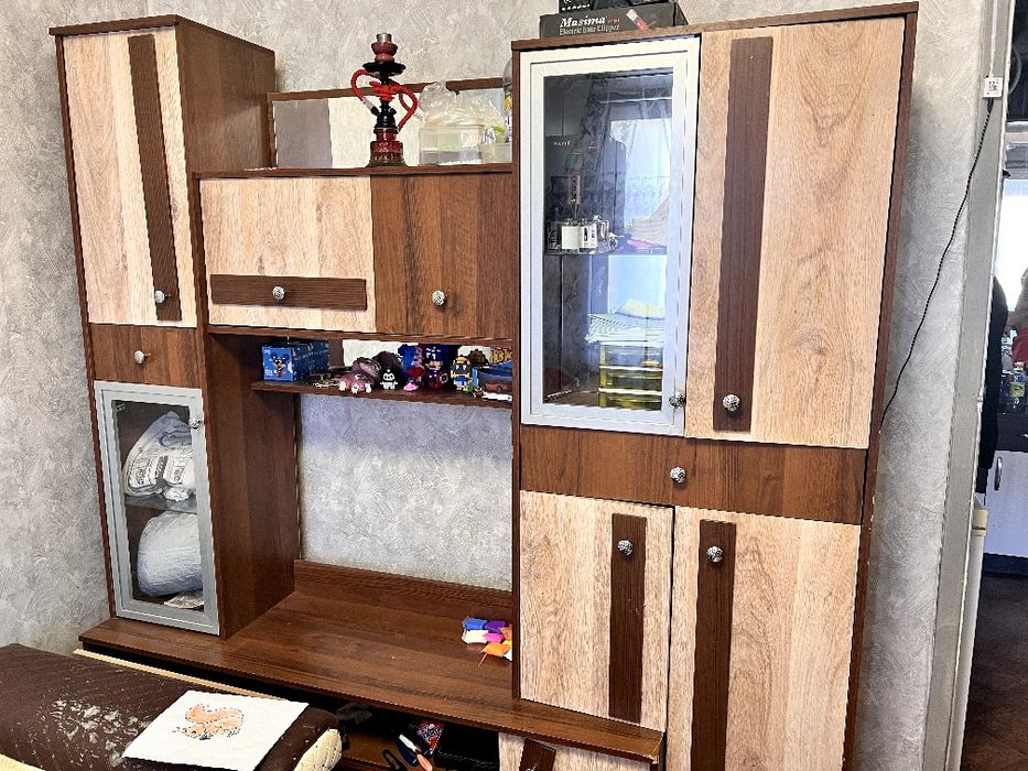 Продам стенку в хорошем состоянии