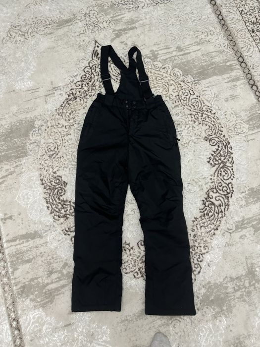 Продам ,болоневые брюки  от лыжного костюма , на рост 134-140 см