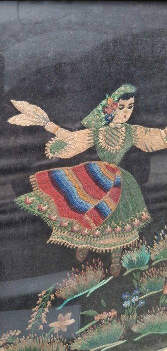 Стара картина с рамка, изтъкана от конци (гоблен)