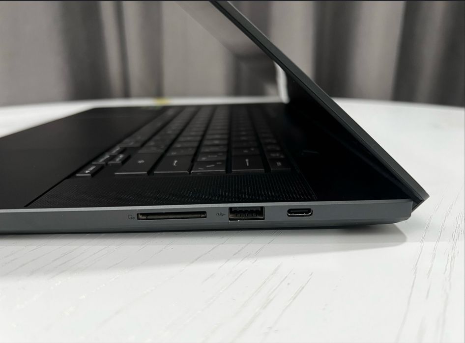 ASUS ROG Zephyrus G16 (GU605MI) RTX 4070, Intel U7 155H, 1TB, 32GB