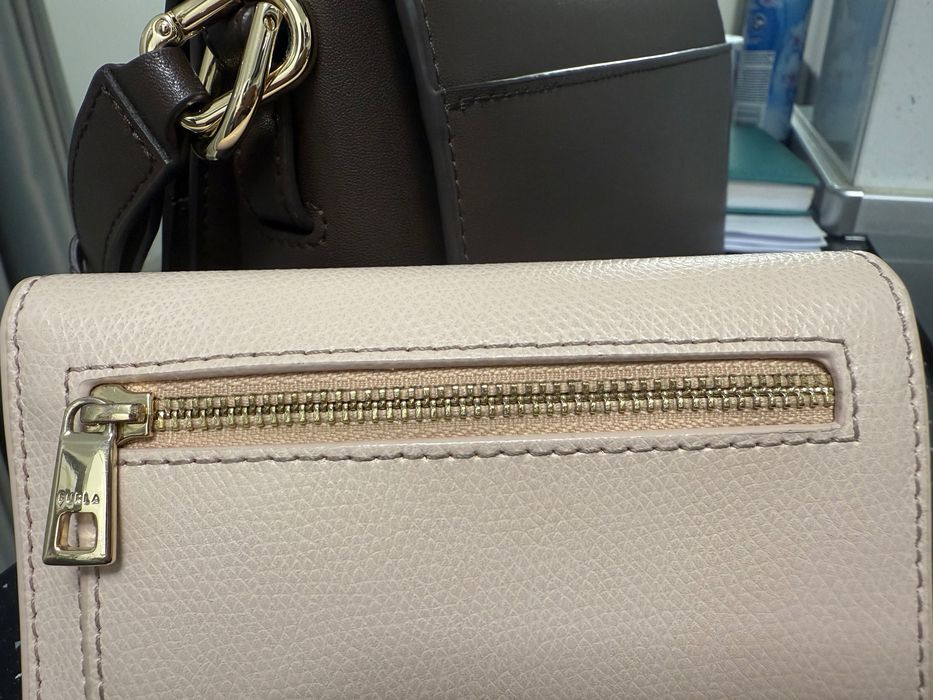 Furla уникален портфейл