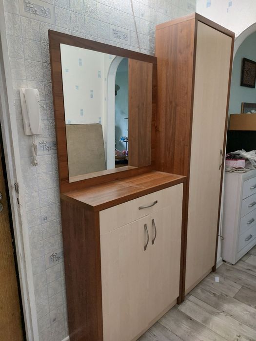 Продам прихожую б/у