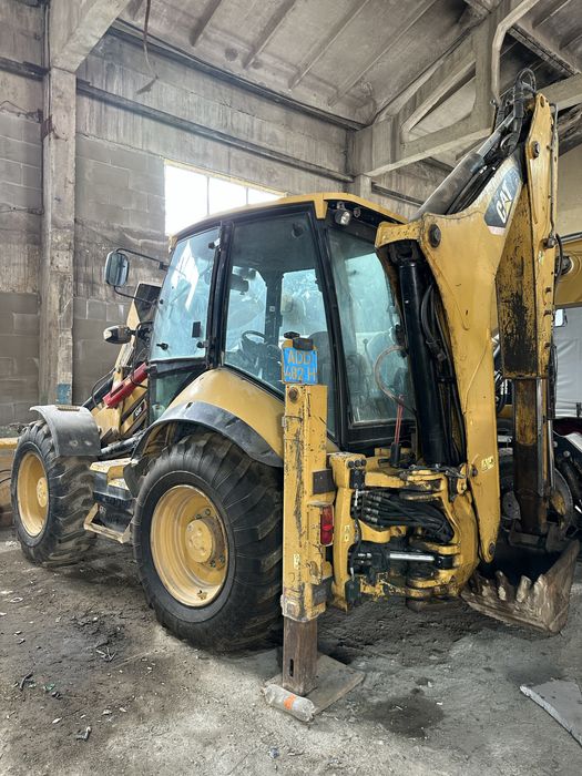 Экскаватор-погрузчик Caterpillar 434F 2013 г. в хорошем состоянии
