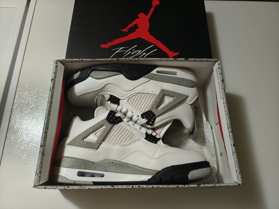 Air Jordan 4 white cement