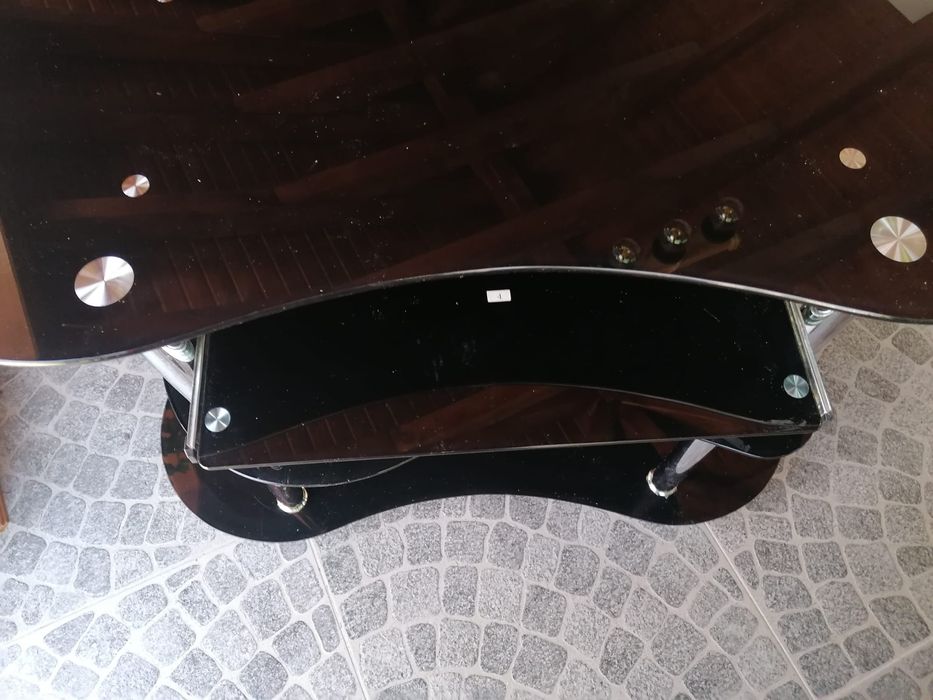 Vând birou de sticla și scaun reglabil