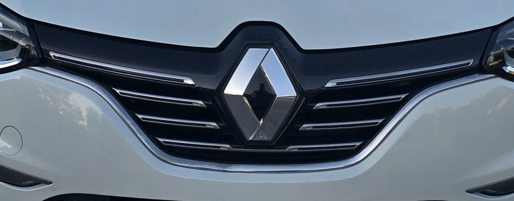 Grila distronic superioara Renault Megane 4