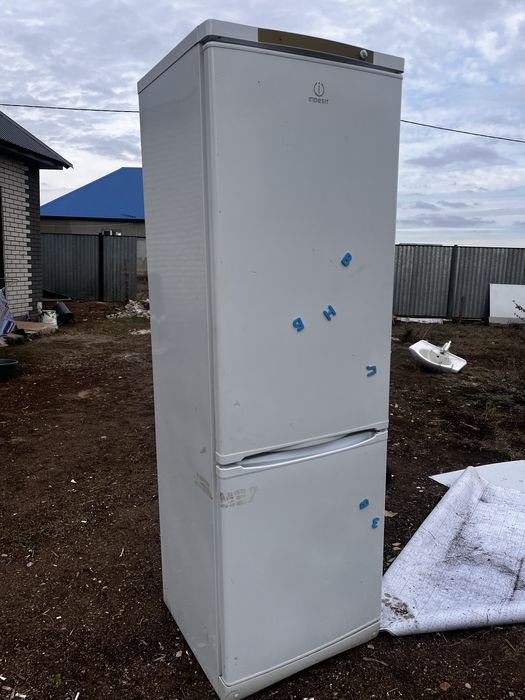 Продам холодильник на ремонт