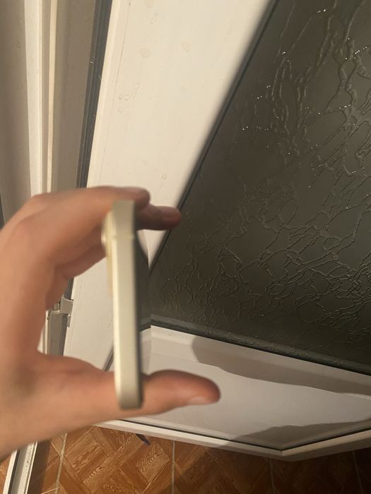 Vand iphone 15 in stare nou fara zgarieturi plus cadou o husa