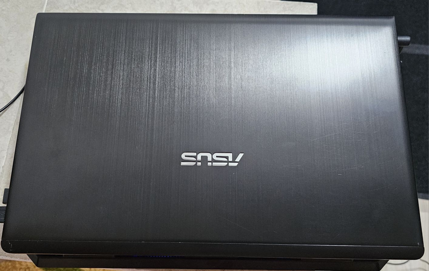 Laptop Asus R501-VB