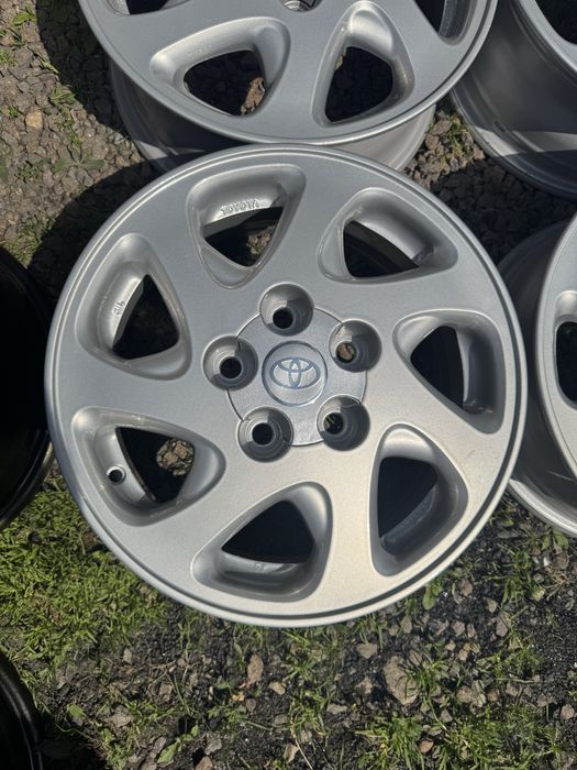 Диски на 15 5/114,3 original toyota