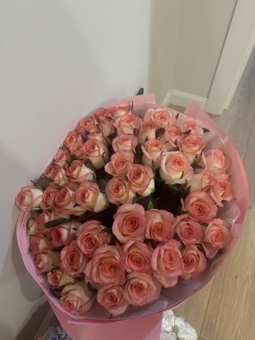 51штук розы, свежие , обьемные