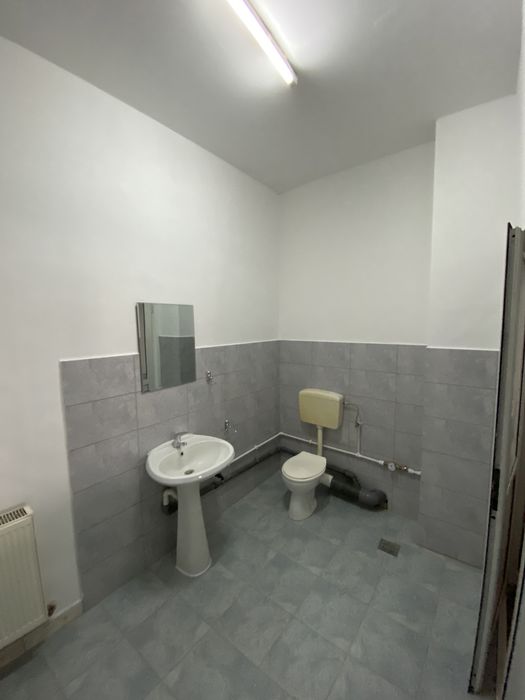 Spațiu com. de închiriat ETAJ 137 mp
