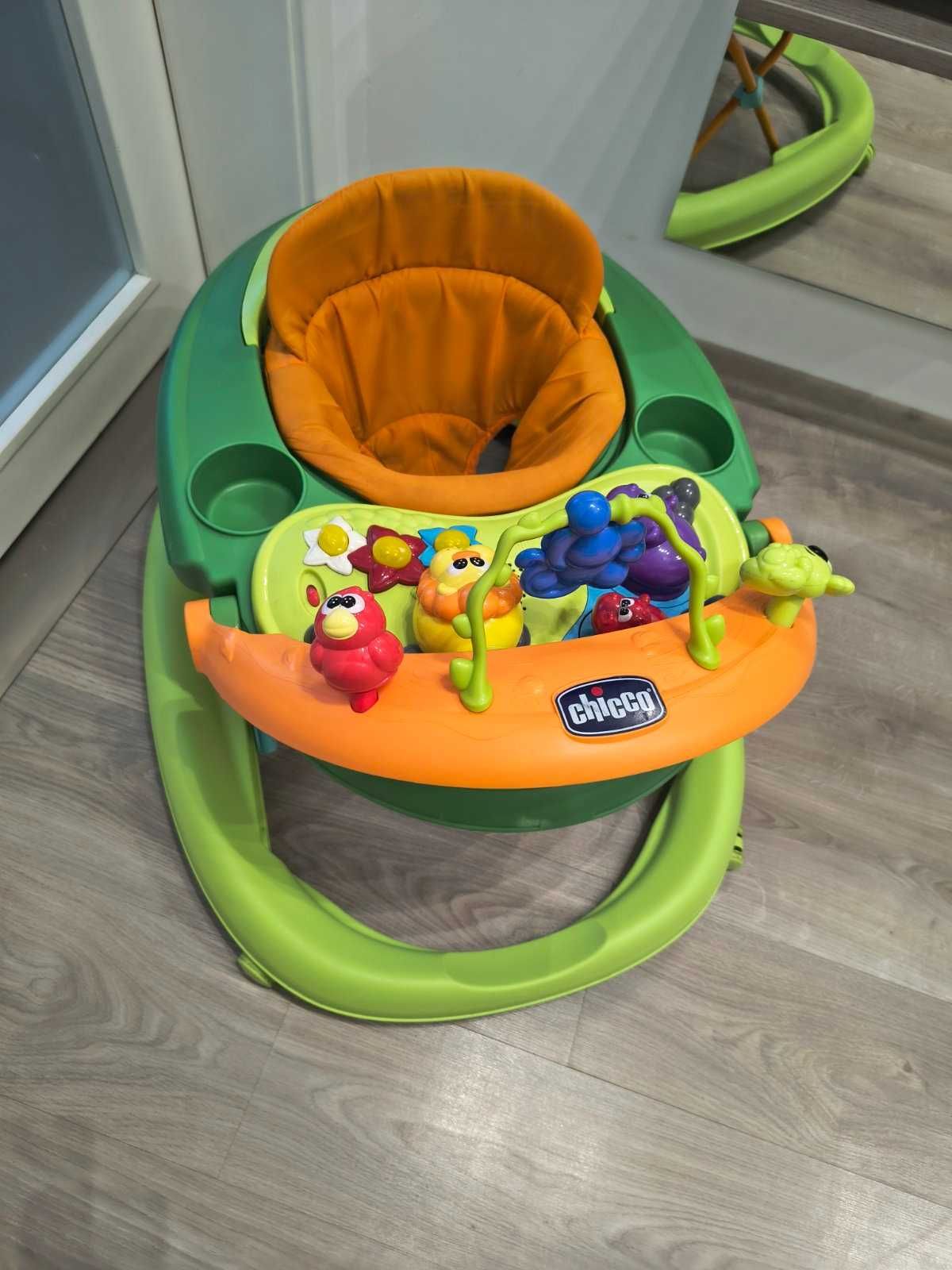 Страхотна проходилка CHICCO