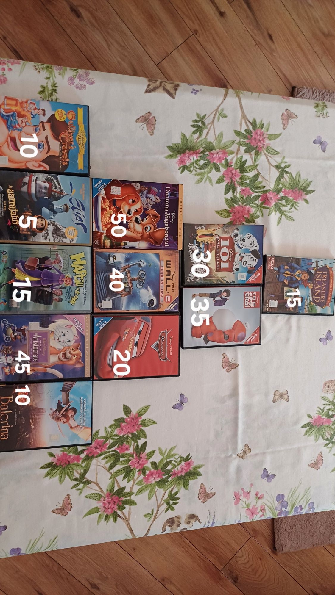 Vând DVD-uri video