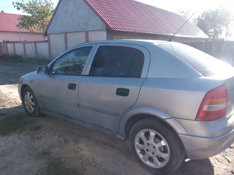 Vind opel astra g 16 v.  Benzina